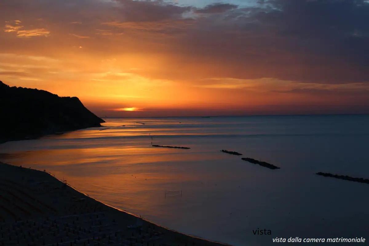 شقة Tramonto In Baia بيزارو المظهر الخارجي الصورة